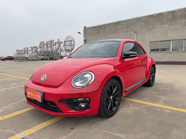 VOLKSWAGEN BEETLE