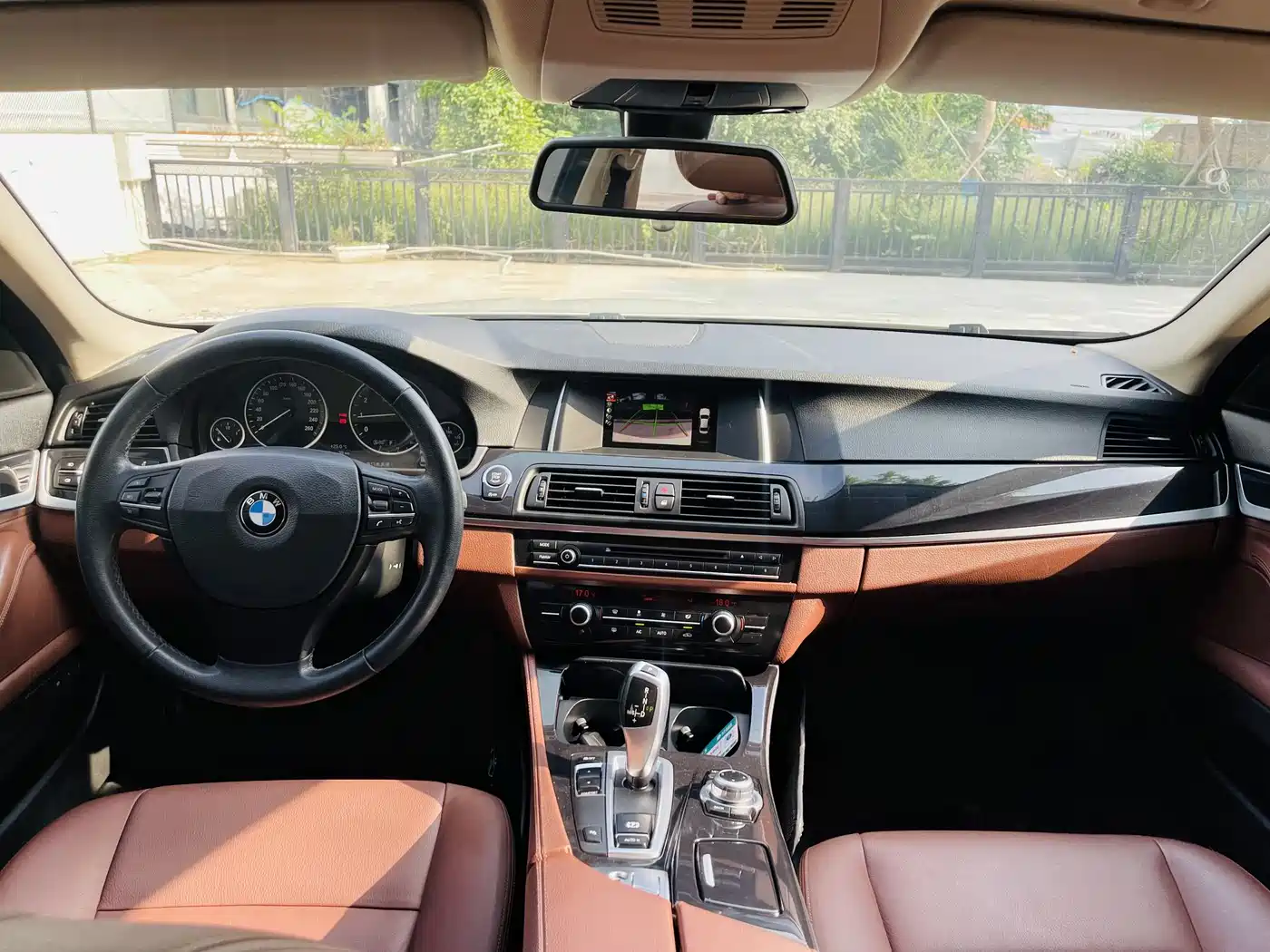 BMW 5 Series 2014 520Li Elegance фото 8