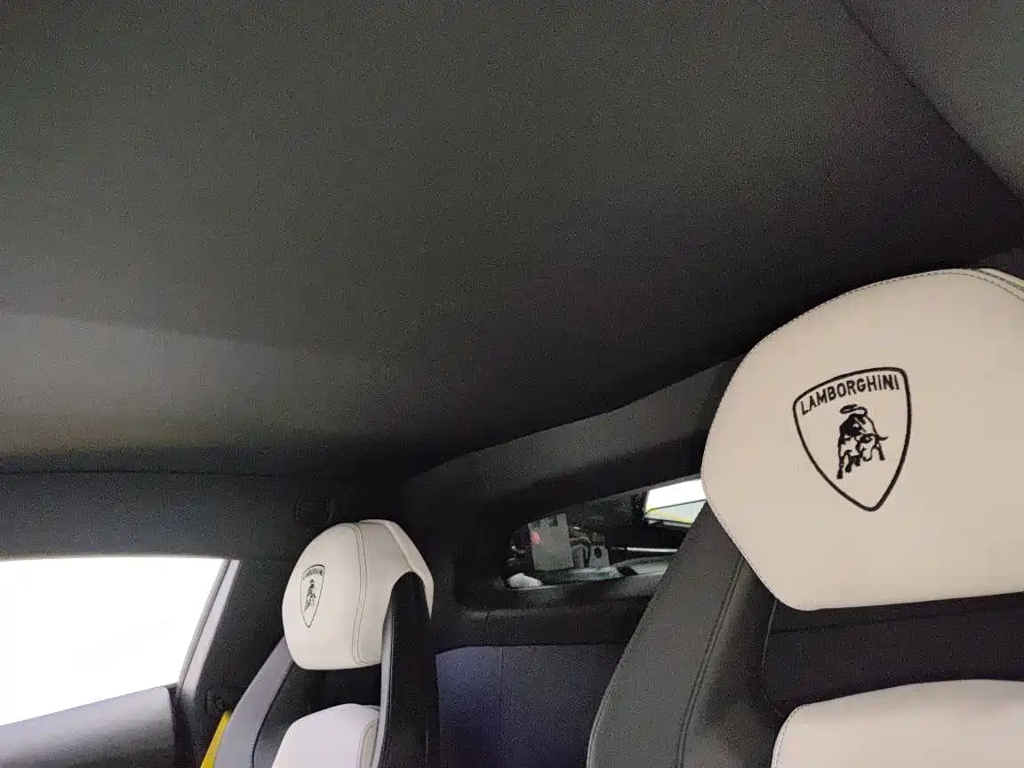 Lamborghini Aventador 2011 LP 700-4 фото 7