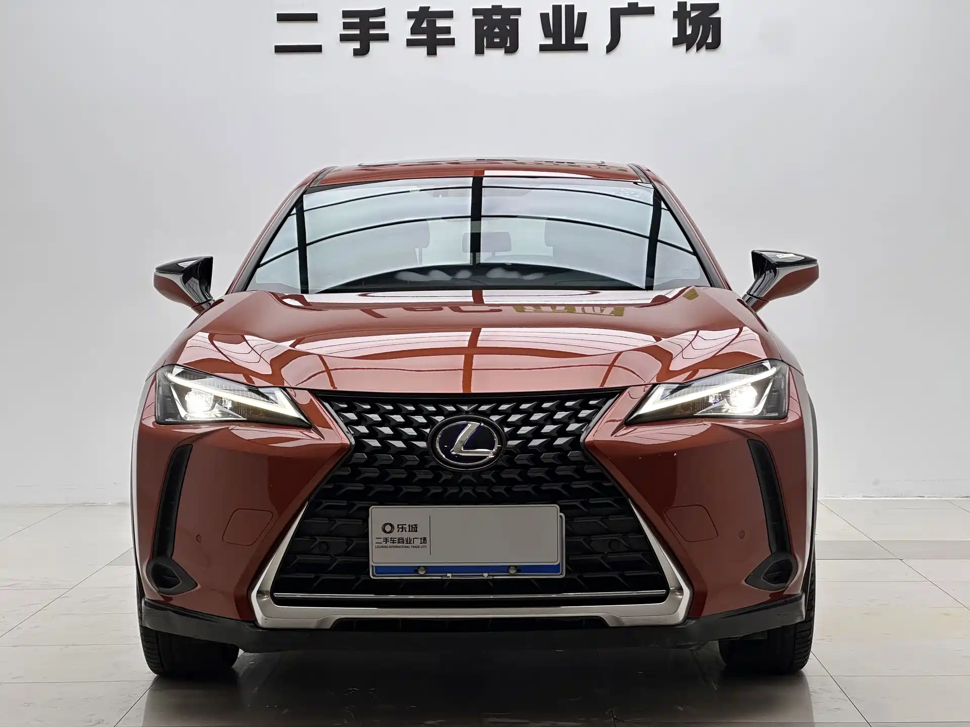 Photo 2 - Lexus UX