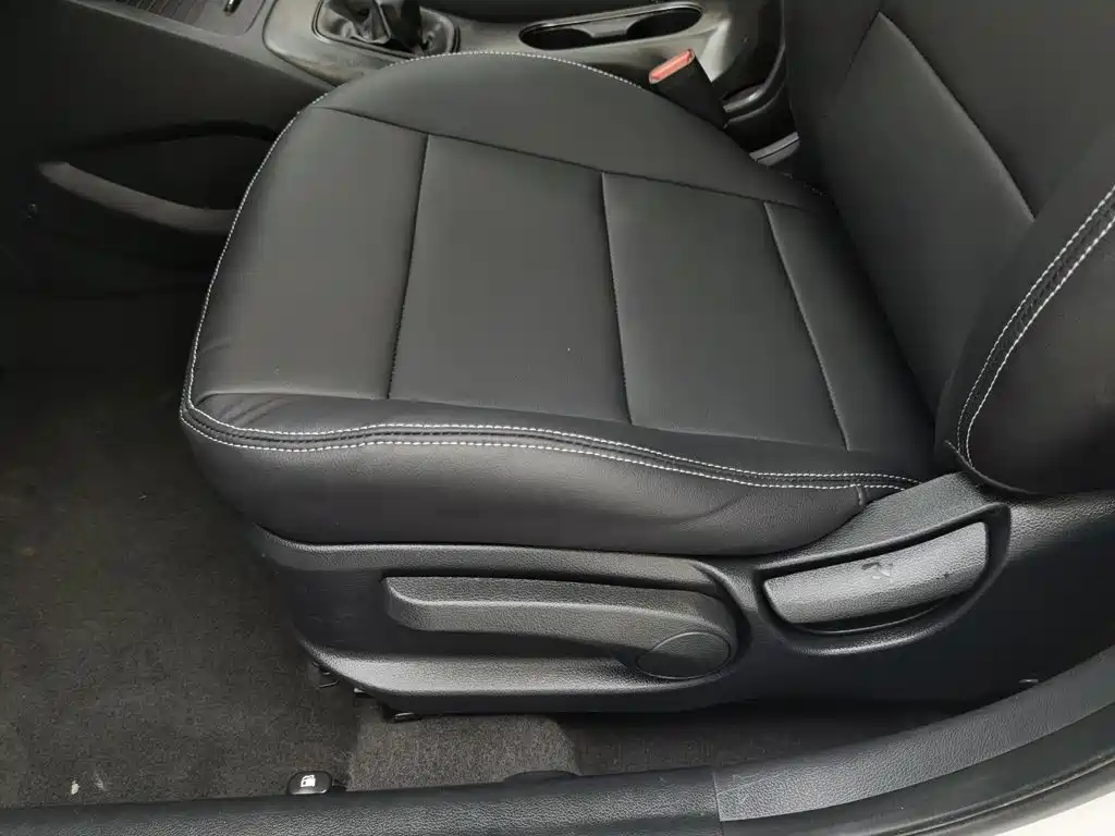 Kia K3S 2014 2014 1.6L Manual GLS