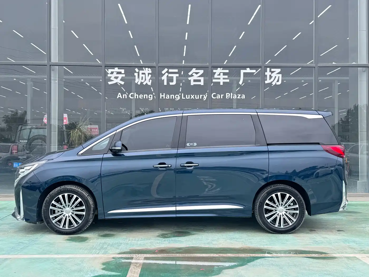 GAC Trumpchi Trumpchi M8 2021 Leading Show Series 390T Ultimate Edition фото 4