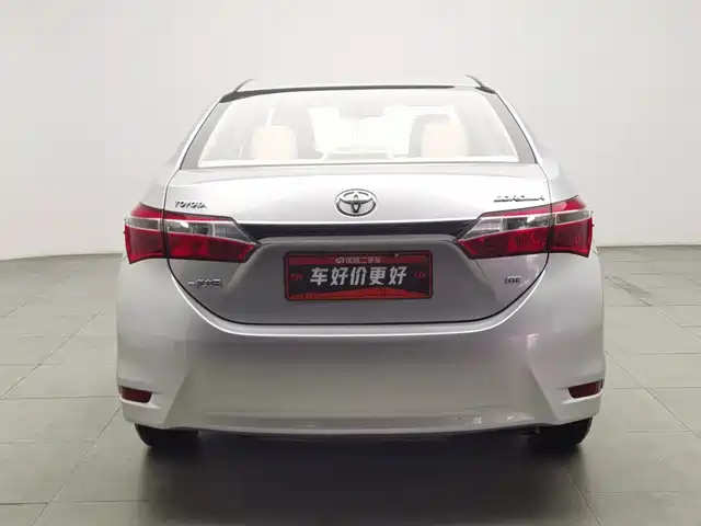 Toyota Corolla 2017 1.6L CVT GL — фото 4