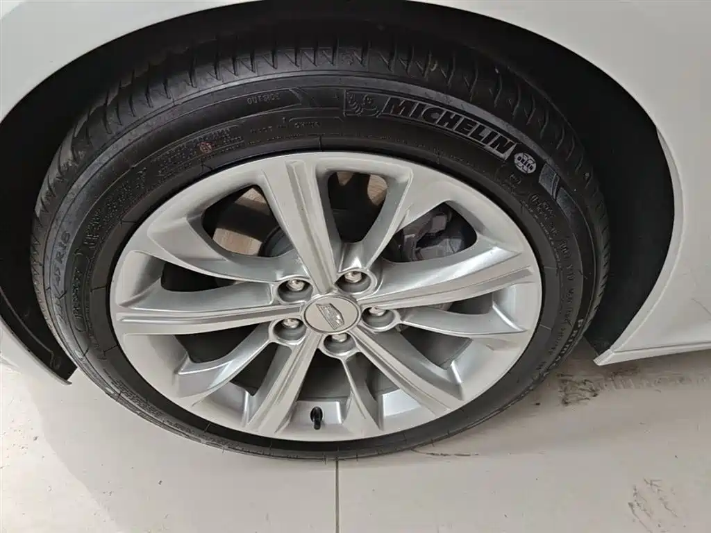 Cadillac CT5 2024 28T Luxury Model Pro фото 23
