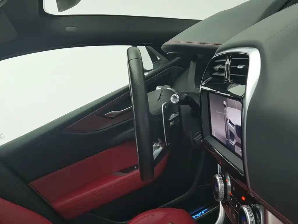 Jaguar XEL, миниатюра 22