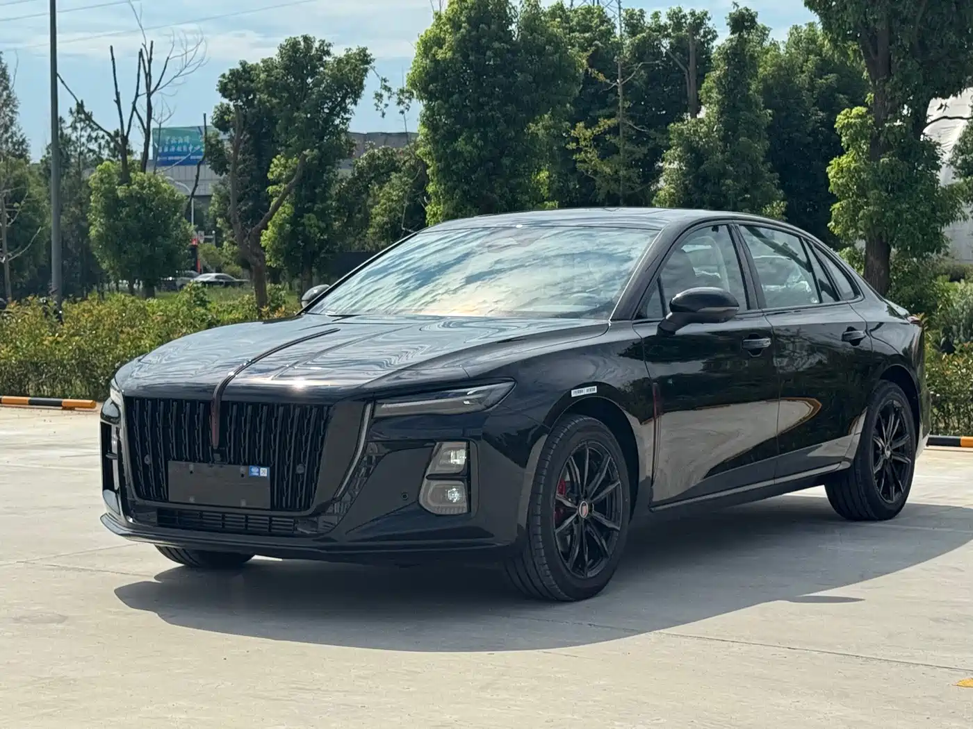 Hongqi H5 2025 2.0T Automatic Mystic Shadow 2 Million Edition