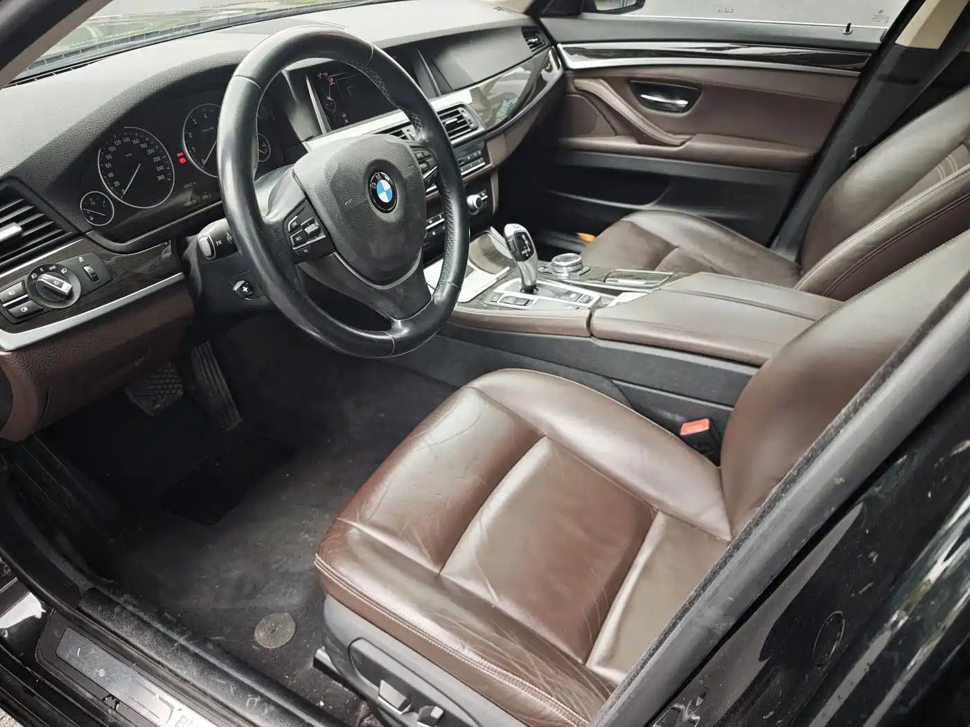 BMW 5 Series 2014 525Li Luxury Design Package фото 4