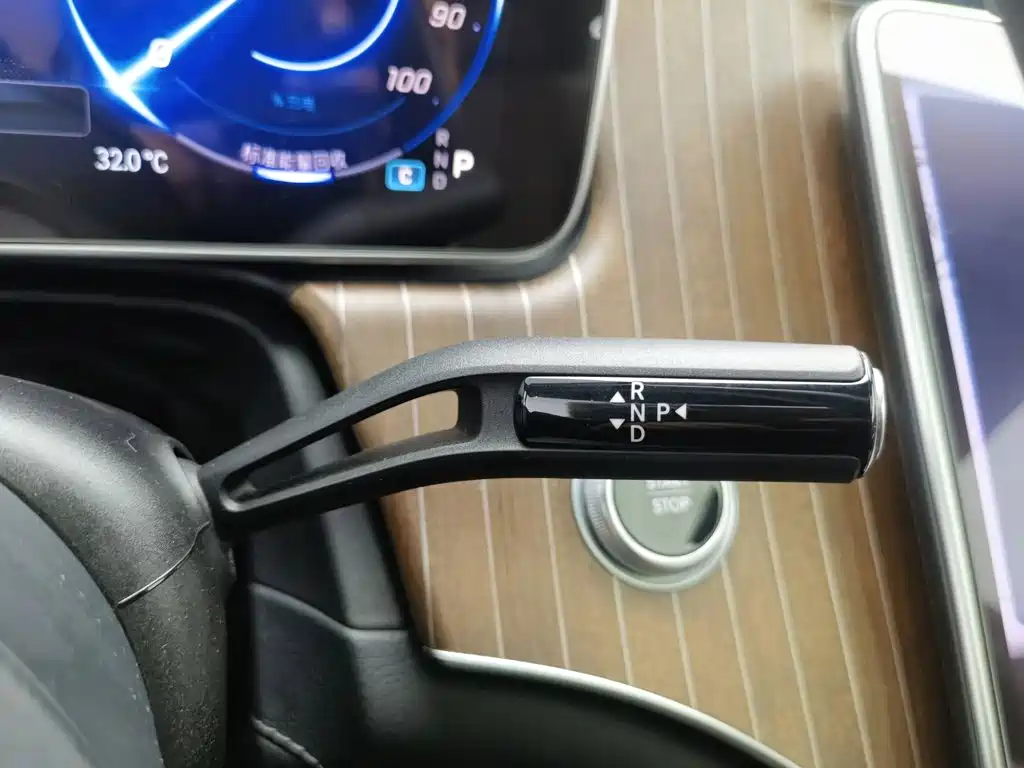 Mercedes-Benz EQE, миниатюра 13