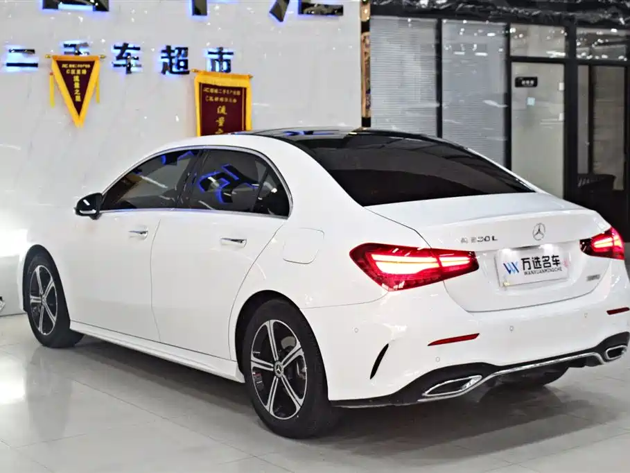 MERCEDES-BENZ A CLASS