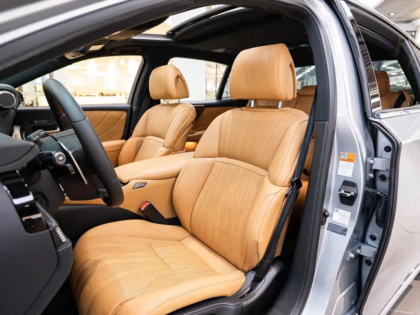 Lexus LS 2021 500h Premium Edition фото 11