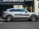 صورة 3 - Porsche Cayenne