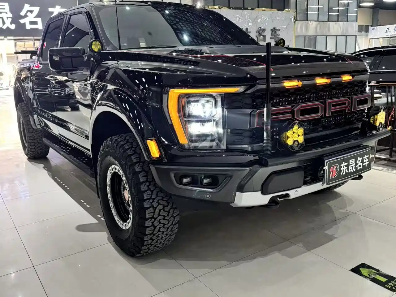 FORD F-150 RAPTOR
