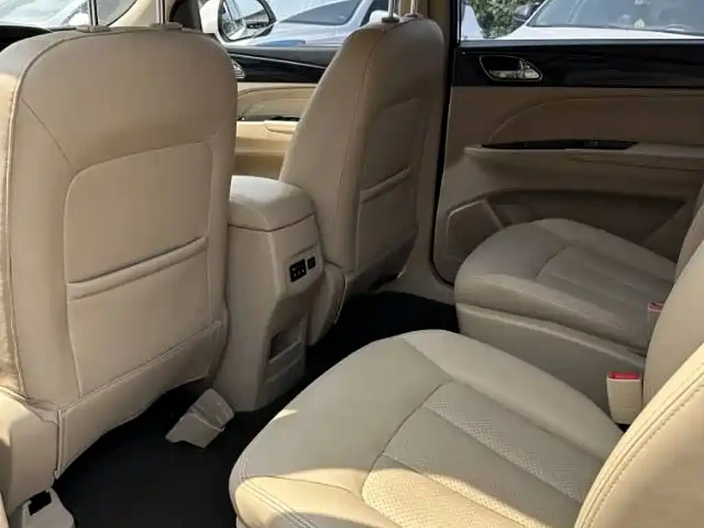 Фото 8 - Baojun 730