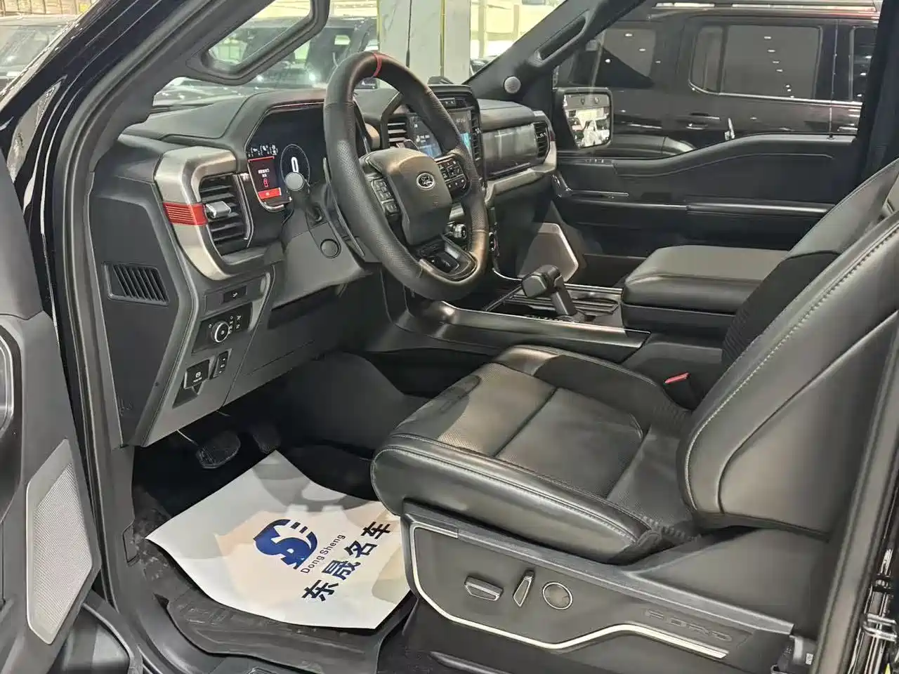 FORD F-150 RAPTOR