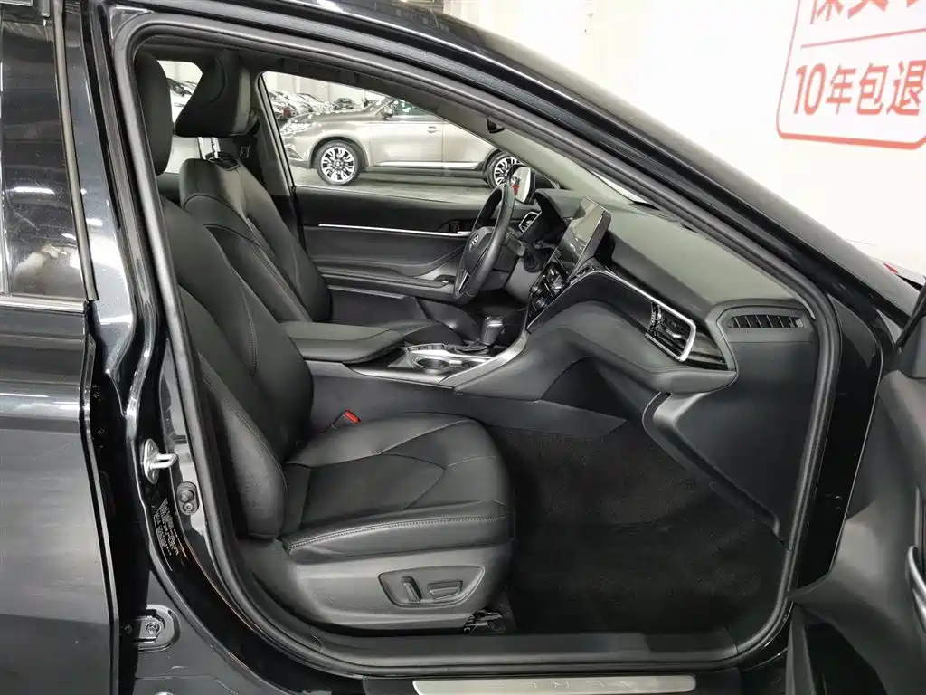 Toyota Camry 2023 2.5G Luxury Edition фото 23