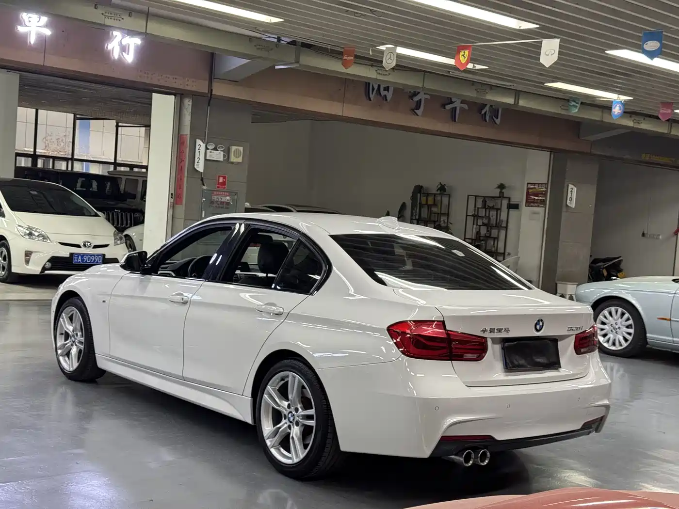 BMW 3 Series 2018 320i M Sport Package фото 4