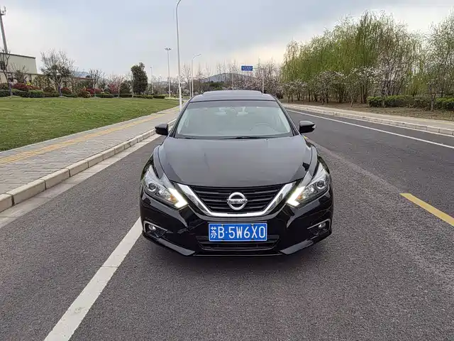 NISSAN TEANA