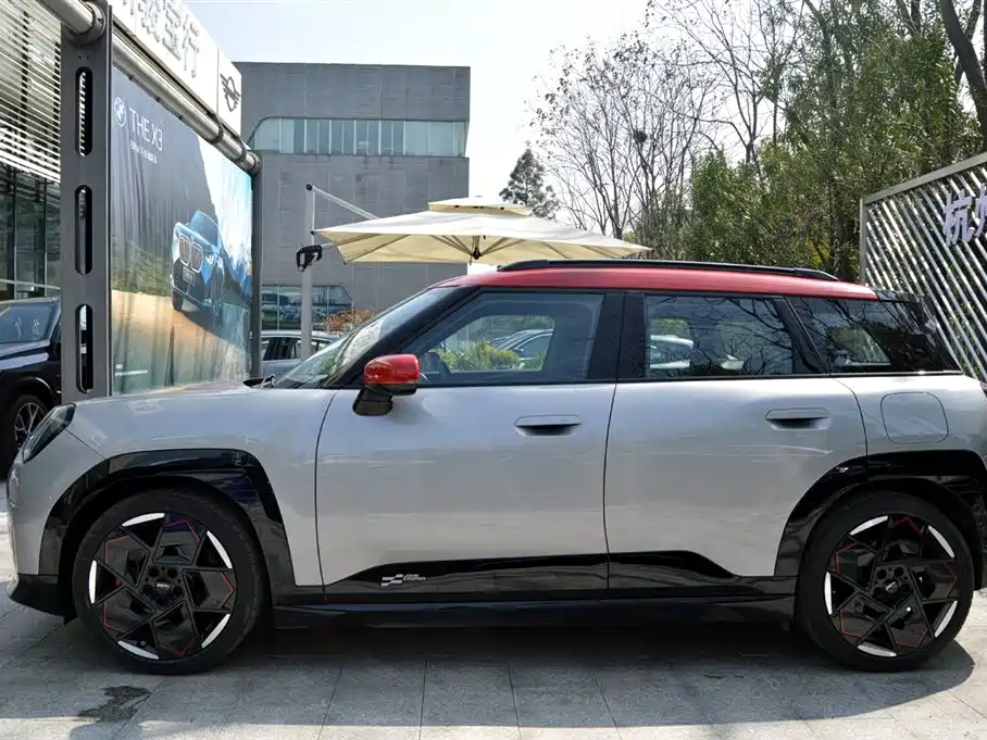 MINI ELECTRIC  JCW ACEMAN