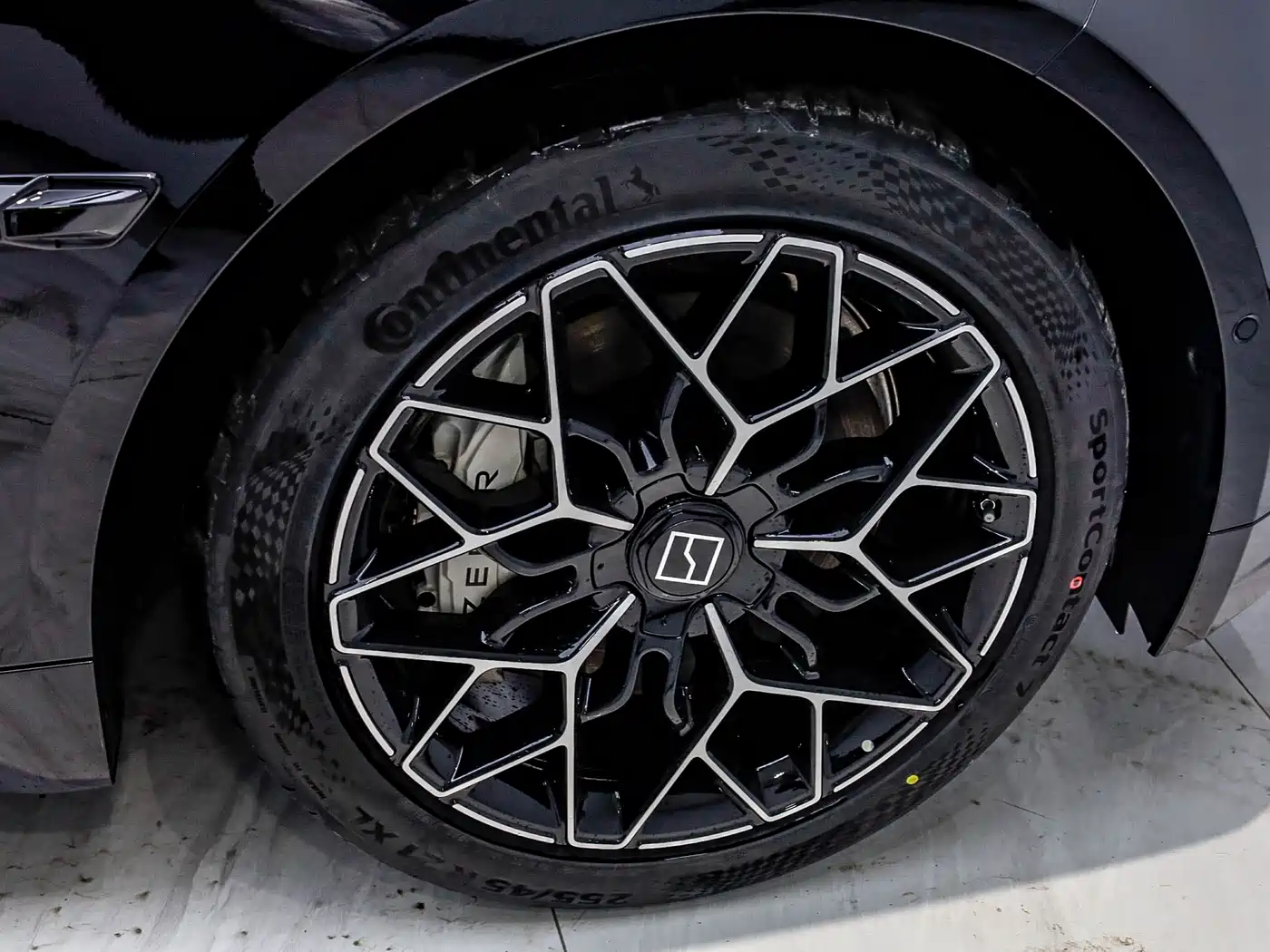 ZEEKR EXTREME KRYPTON 001