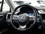 Фото 14 - Lexus RX