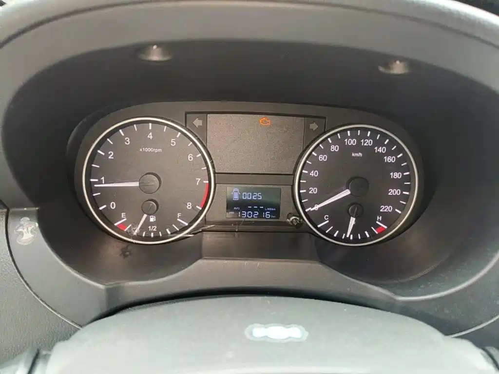 JAC Refine M3 2021 2019 PLUS Maker Edition 1.8L Luxury Smart Type 9-seater