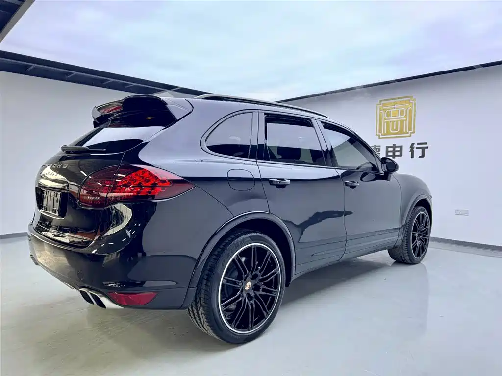 Porsche Cayenne 2013 Cayenne Turbo S 4.8T фото 4