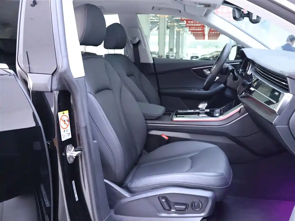Audi Q8 2023 55 TFSI Luxury Sport фото 21