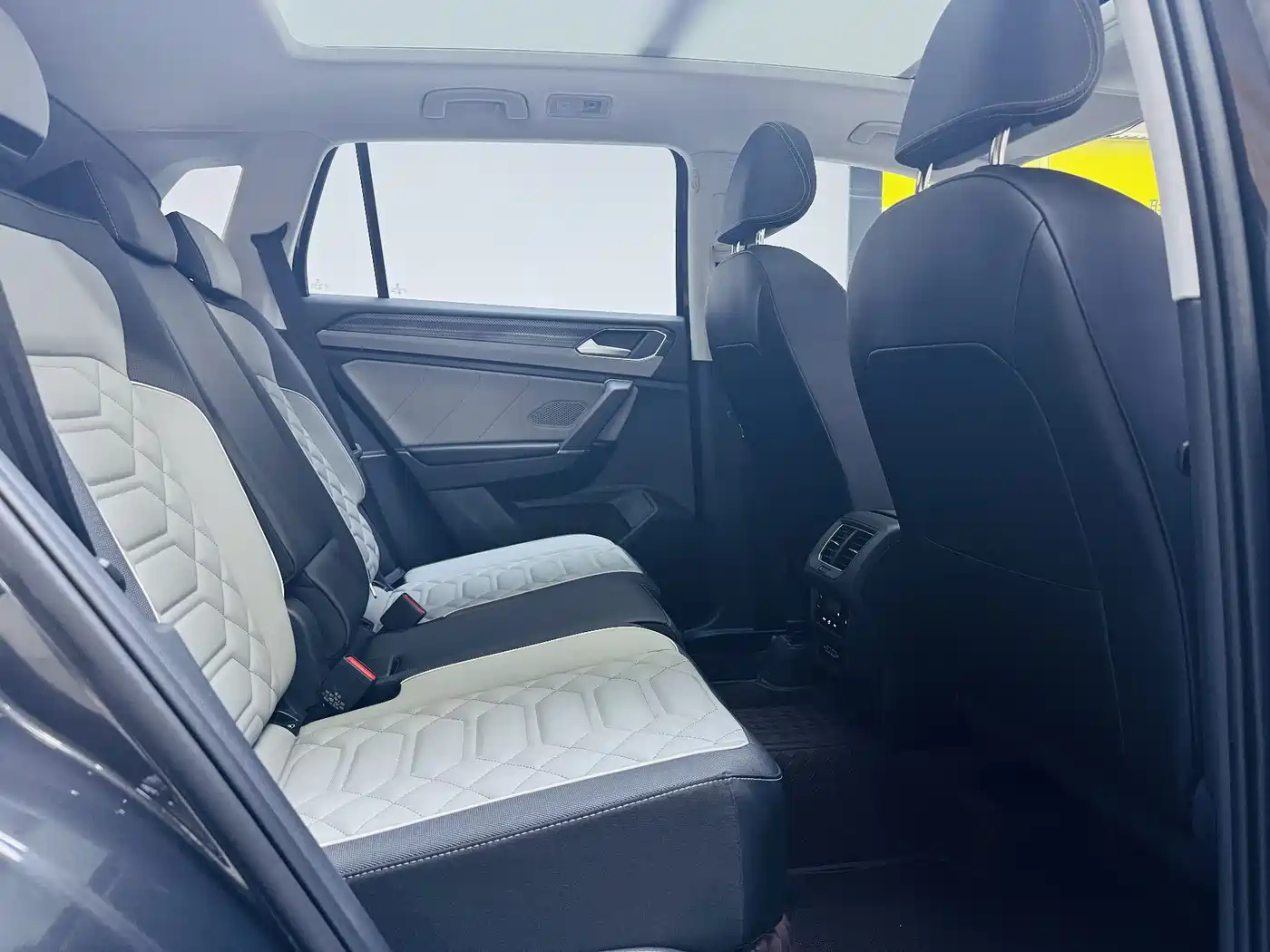 Volkswagen Tayron 2025 Shared Joy 300TSI фото 12