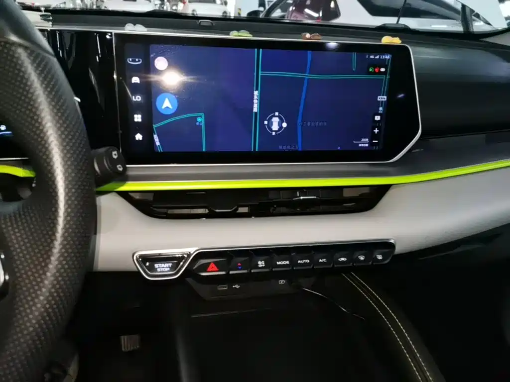 Photo 13 - Geely Coolray