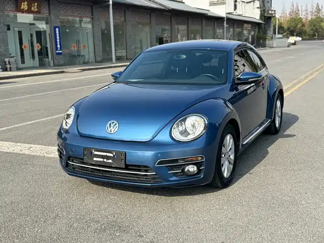 VOLKSWAGEN BEETLE