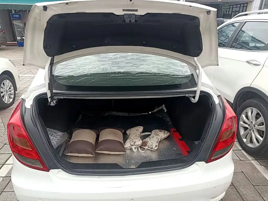 GAC Trumpchi Trumpchi GA3S Vision 2014 2014 1.6L Manual Luxury Edition