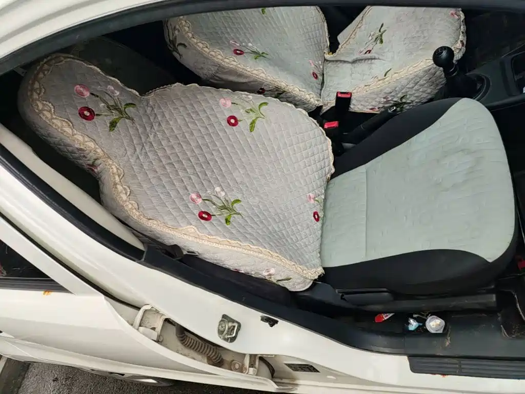 Фото 25 - Suzuki Alto