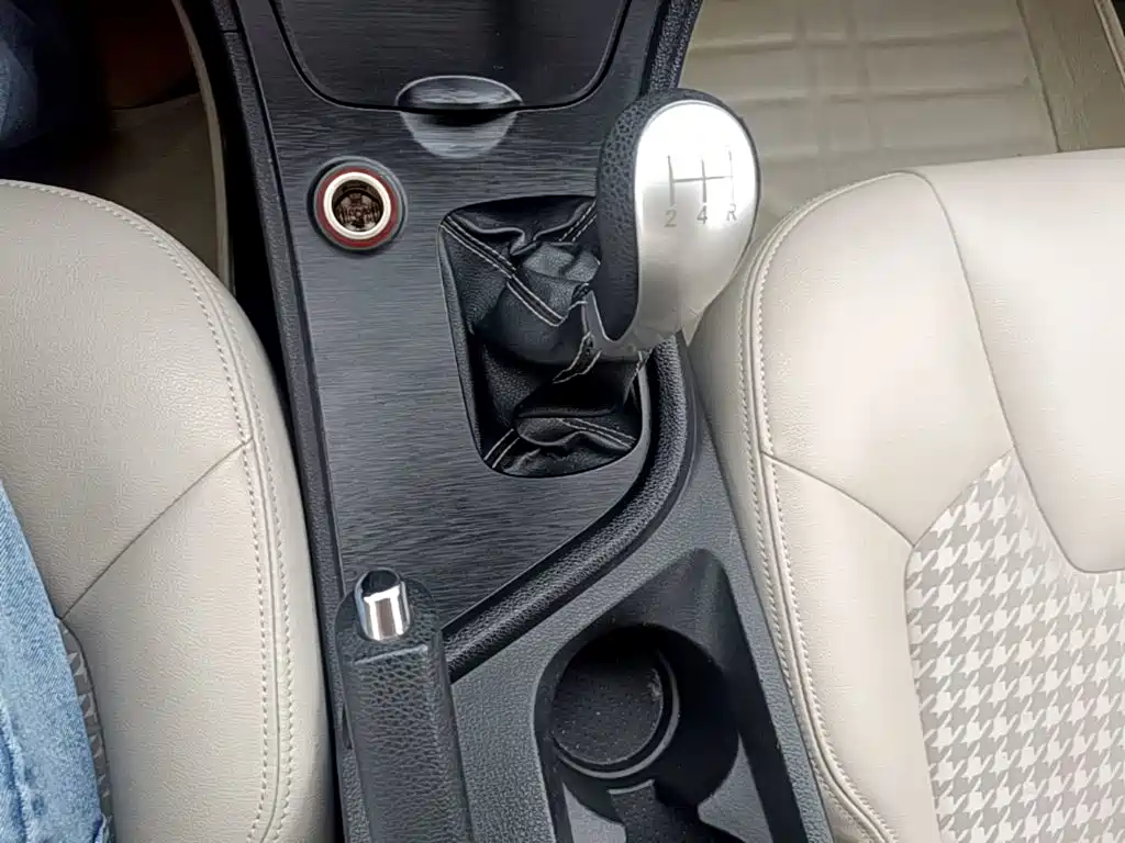 GAC Trumpchi Trumpchi GA3S Vision 2014 2014 1.6L Manual Luxury Edition