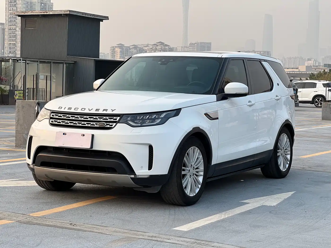Land Rover Discovery 2017 3.0 SC V6 HSE