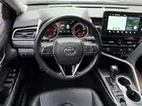 Фото 11 - Toyota Camry