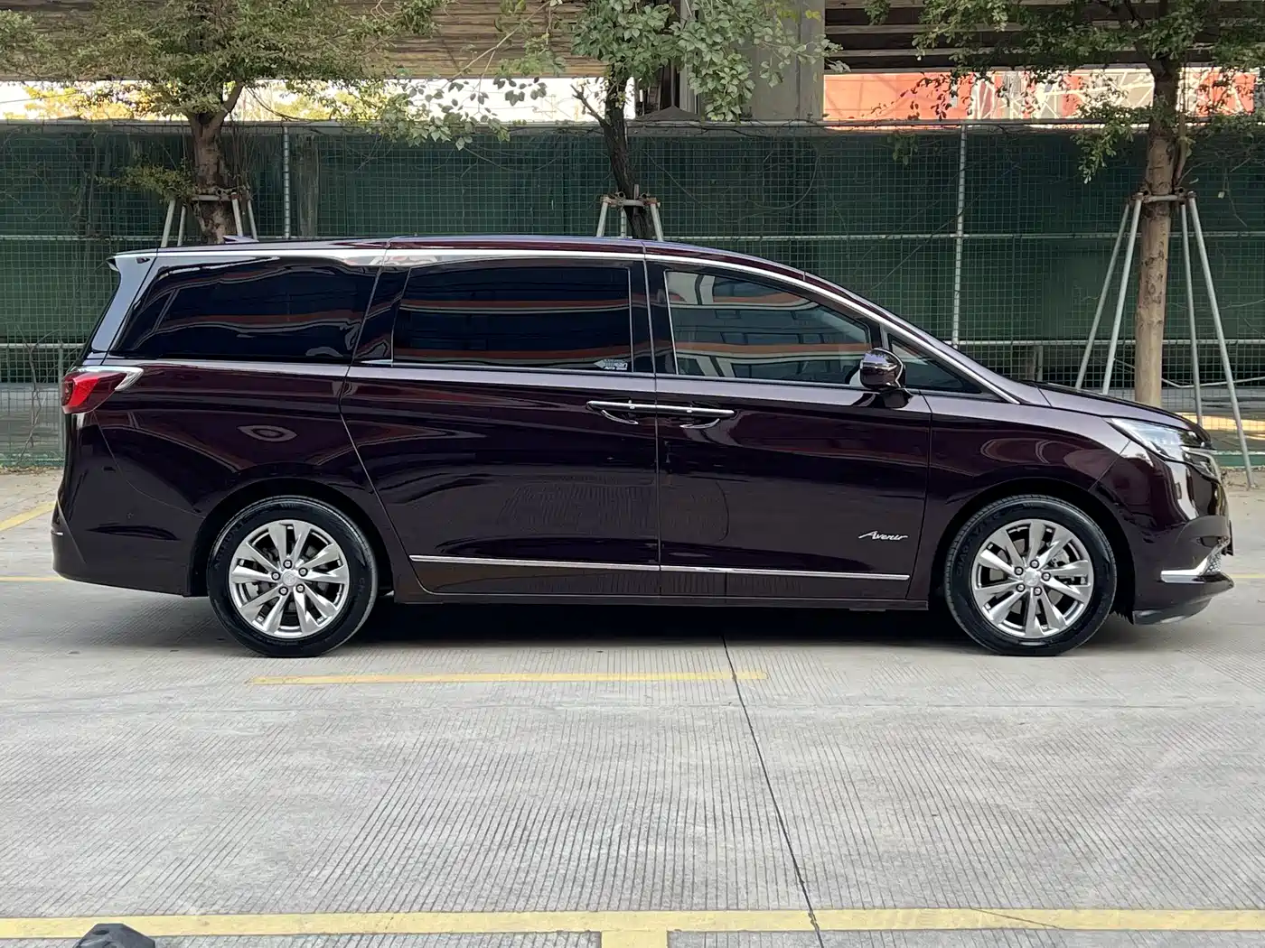 Buick GL8 2022 Avenir Avia 6-Seater Virtue Edition фото 3