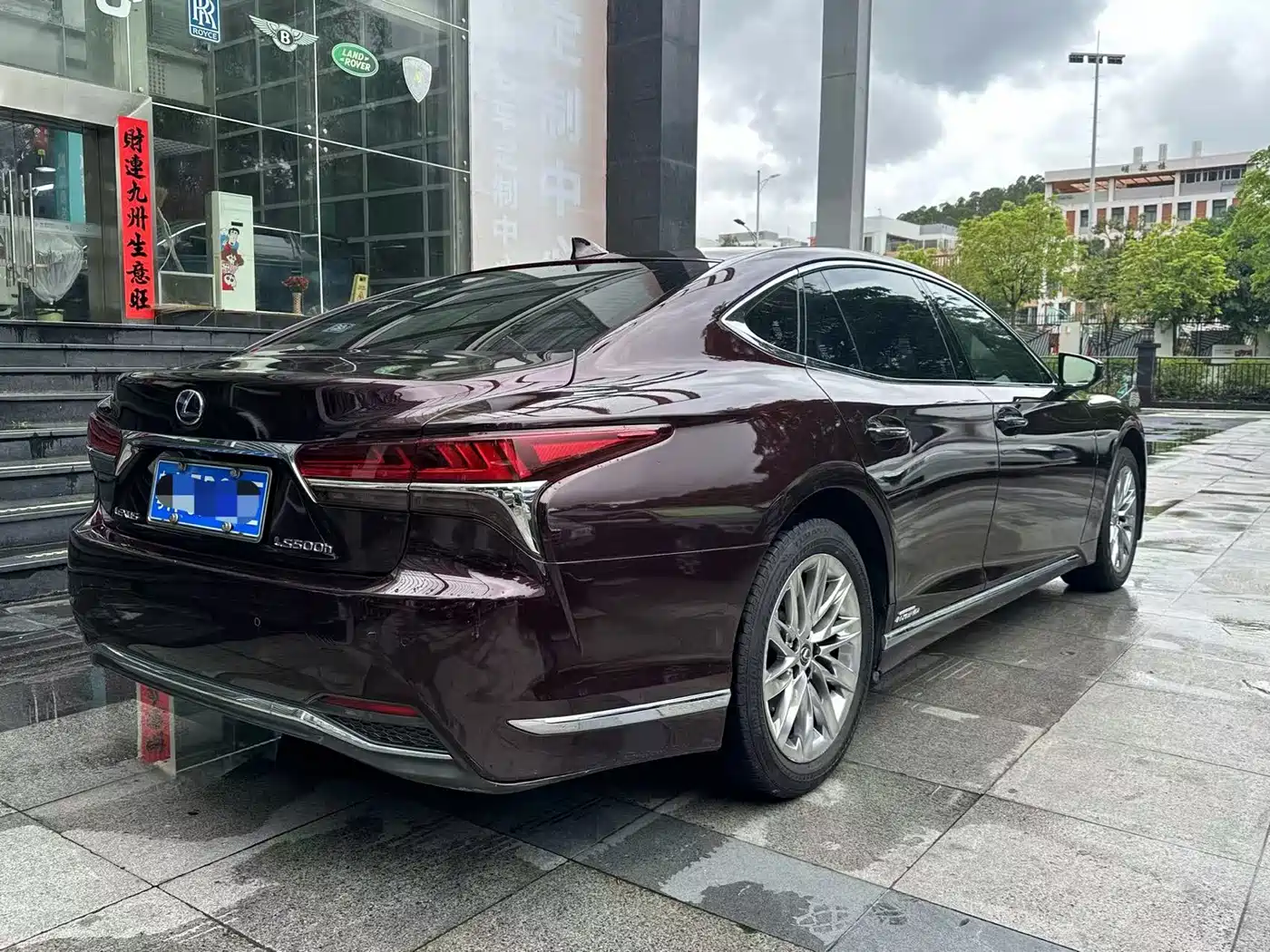 Lexus LS 2018 500h Luxury Edition China V фото 7