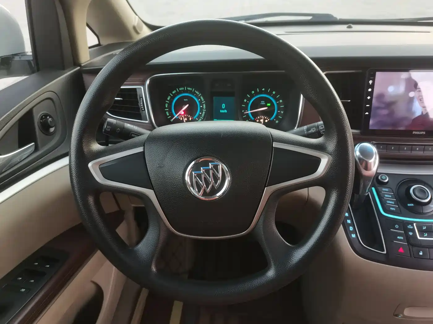 Buick GL8 2014 2.4L CT Luxury Business Comfort фото 16