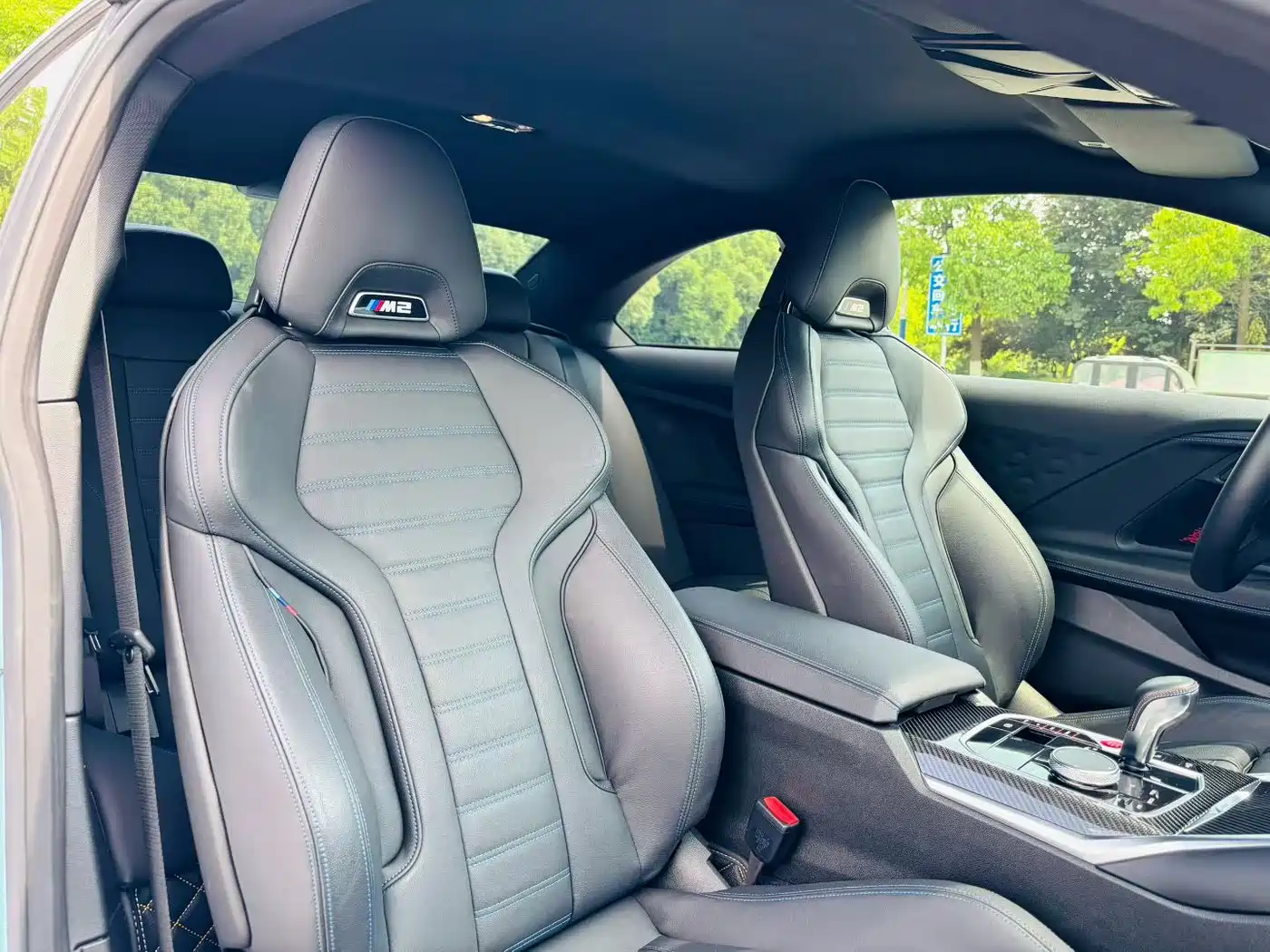 BMW M2 2024 M2 фото 8