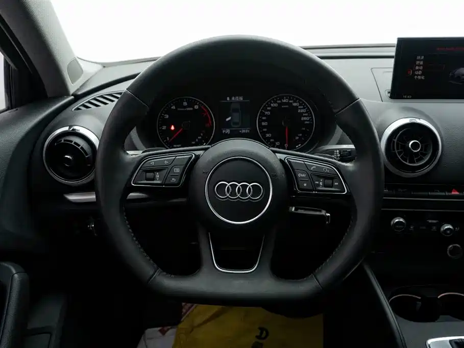 Audi A3 2018 30th Anniversary Limousine 35 TFSI Sport фото 22
