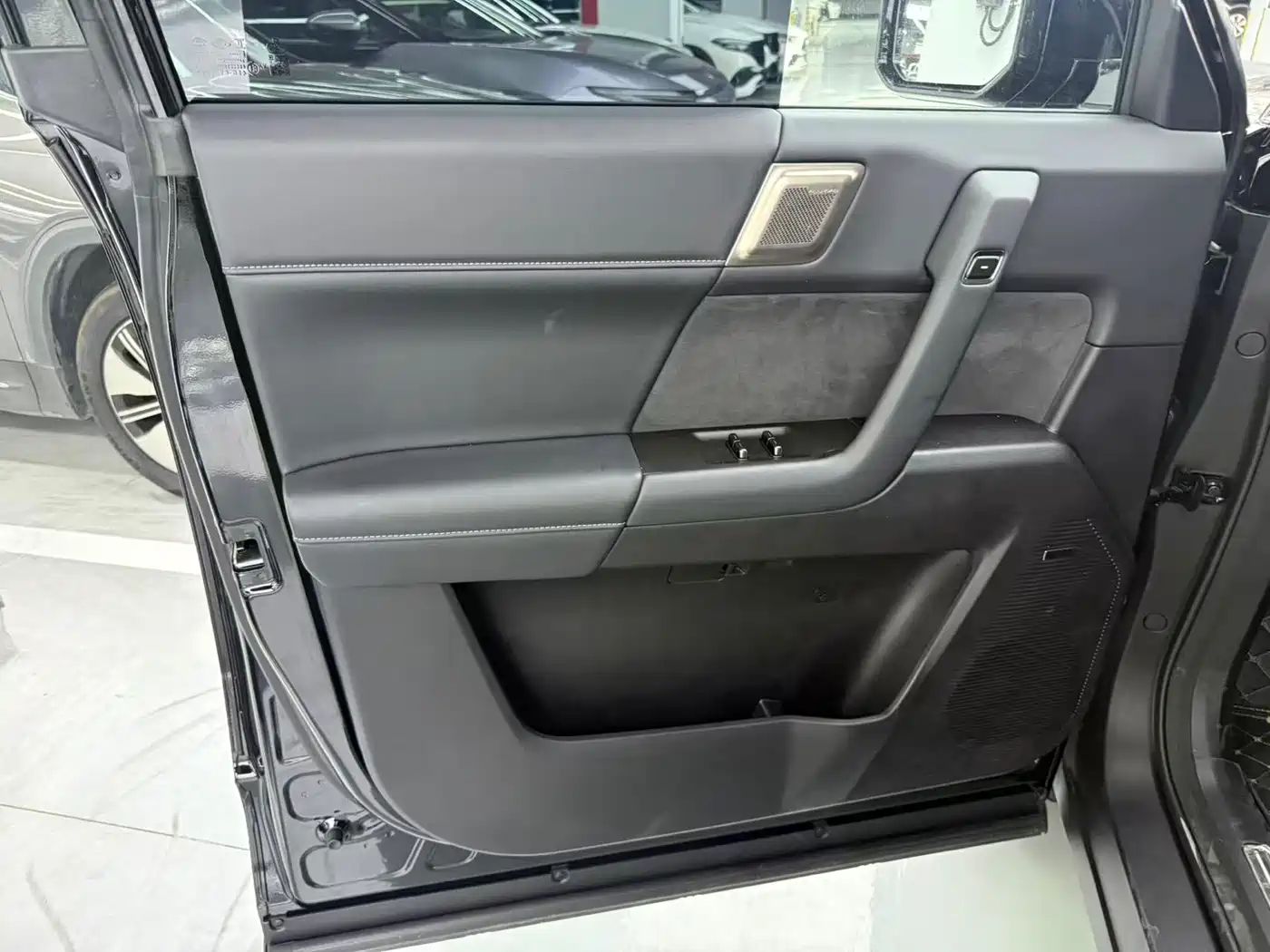 iCAR 03 2025 2024 401km 2WD Standard Edition