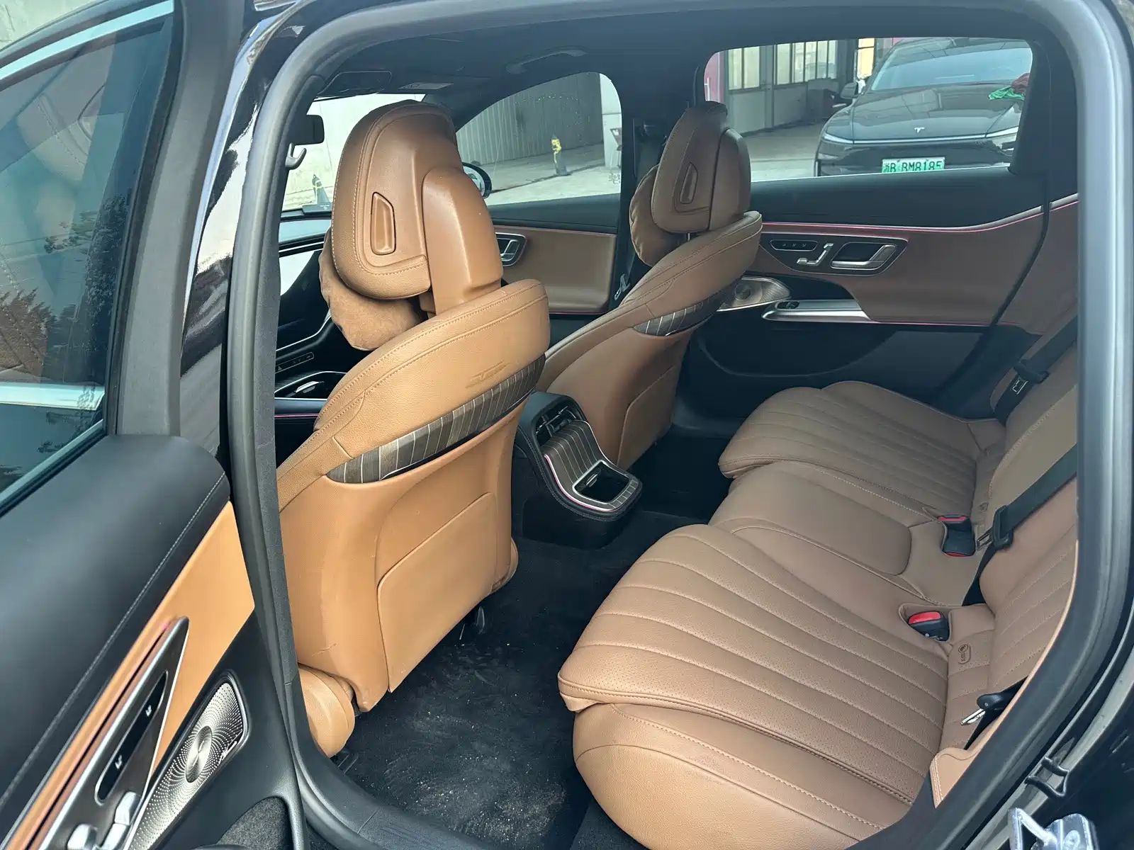 Фото 5 - Mercedes-Benz E-Class