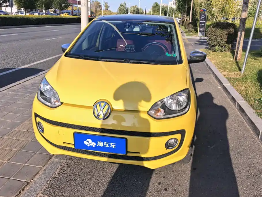 2016 Volkswagen up!