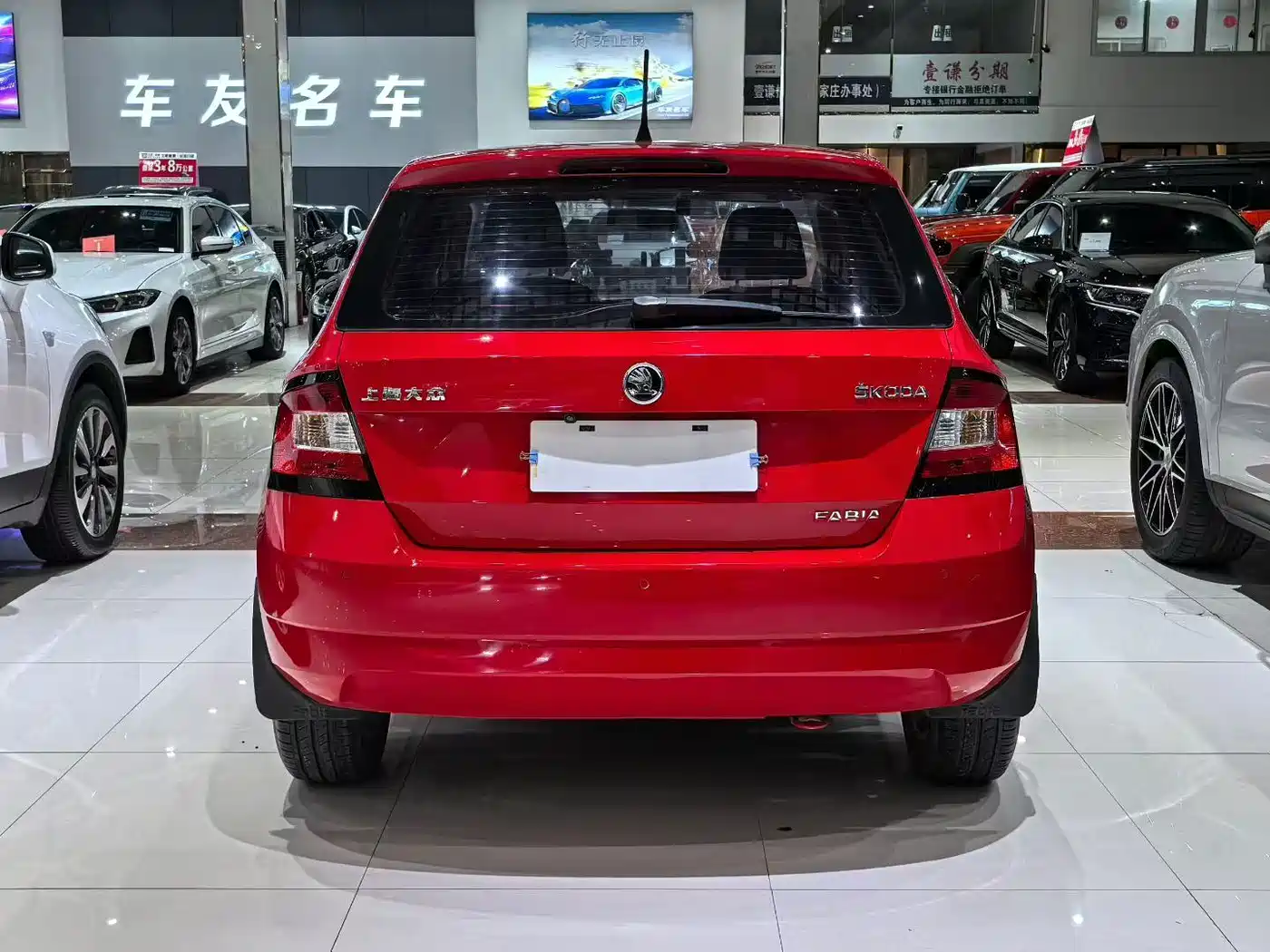 Škoda Fabia 2017 1.4L Auto Car Enjoy Edition фото 8
