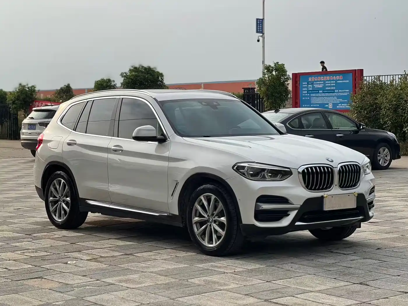 BMW X3 2020 xDrive25i Luxury Package фото 3