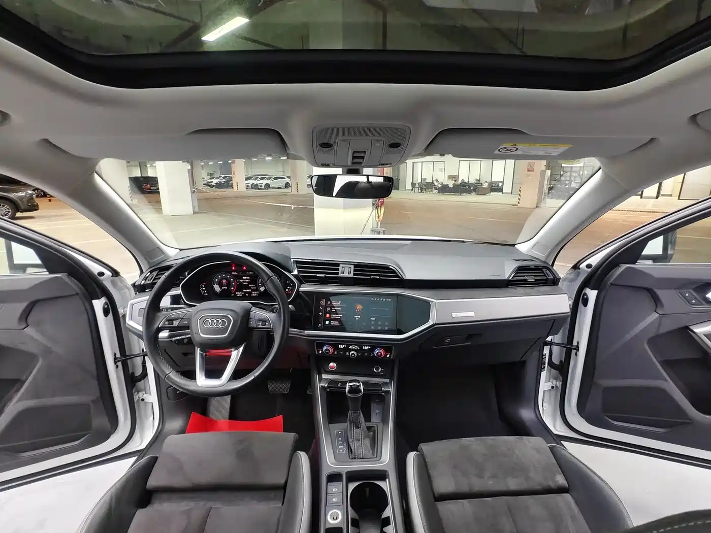 Audi Q3 2023 35 TFSI Progressive Dynamic (1.4T) фото 13
