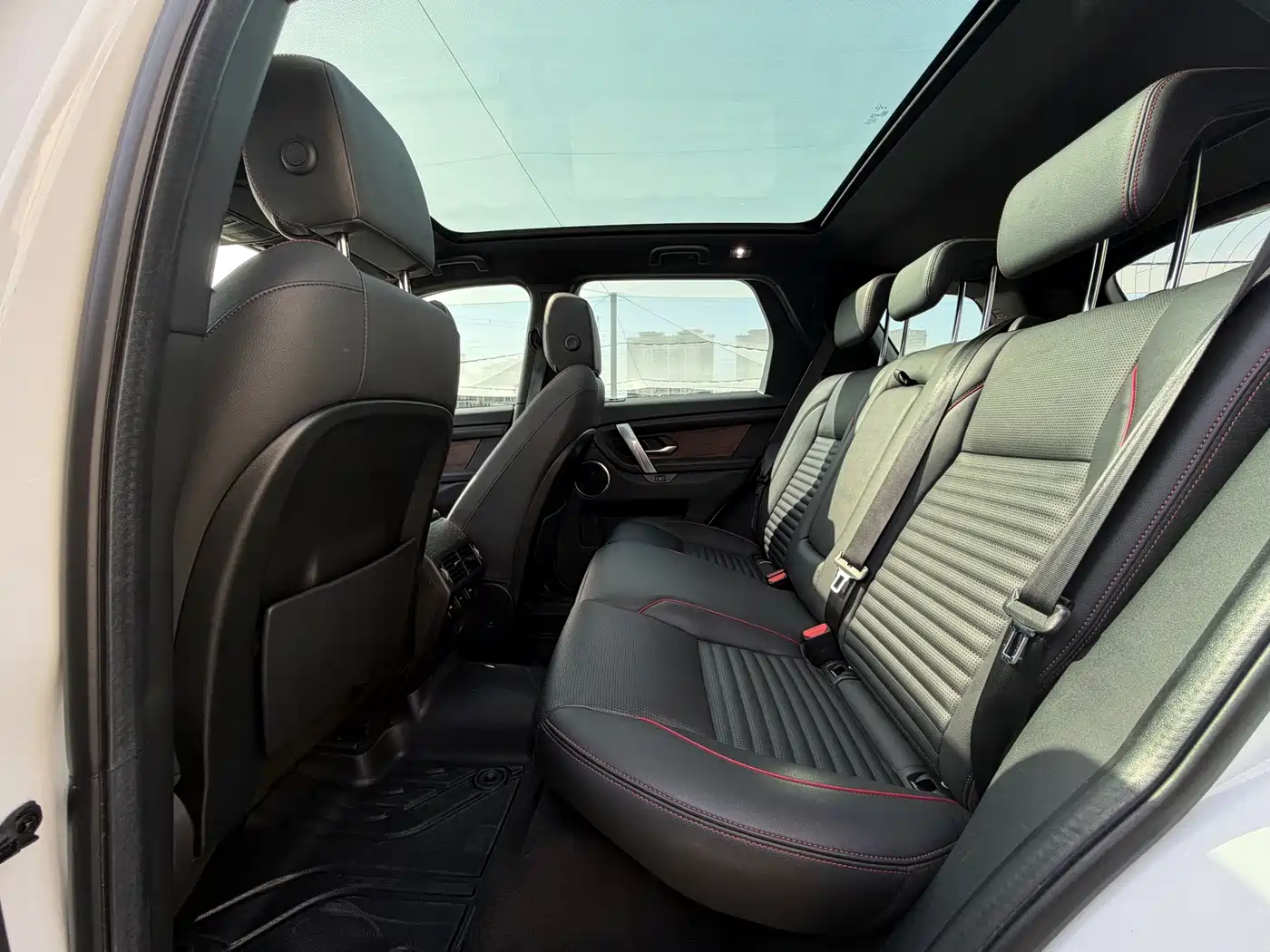 Фото 8 - Land Rover Discovery Sport