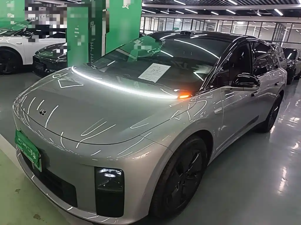 Фото 2 - Li Auto i6