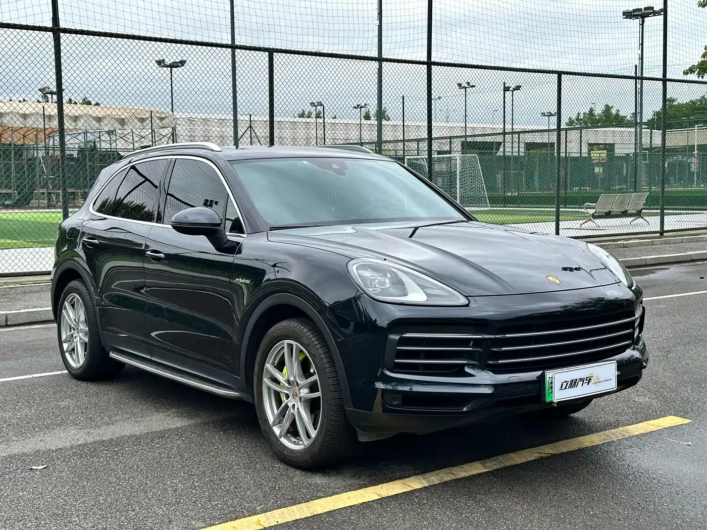 Porsche Cayenne New Energy 2021 Cayenne E-Hybrid 2.0T фото 3
