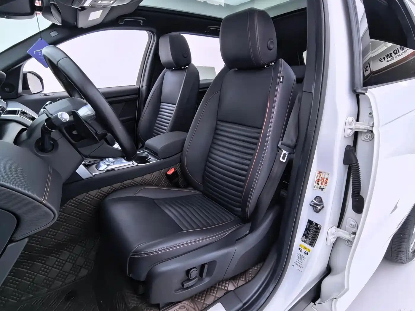 Land Rover Discovery Sport 2020 249PS R-Dynamic Performance Tech 5-seater фото 15